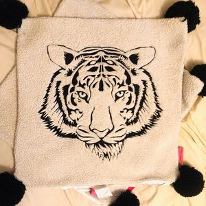 Betsey Johnson White Tiger Pillow Covers Set